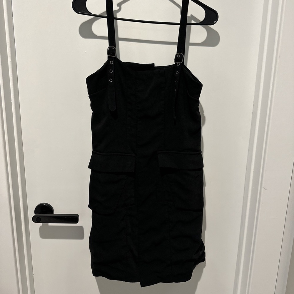 BLACK DRESS